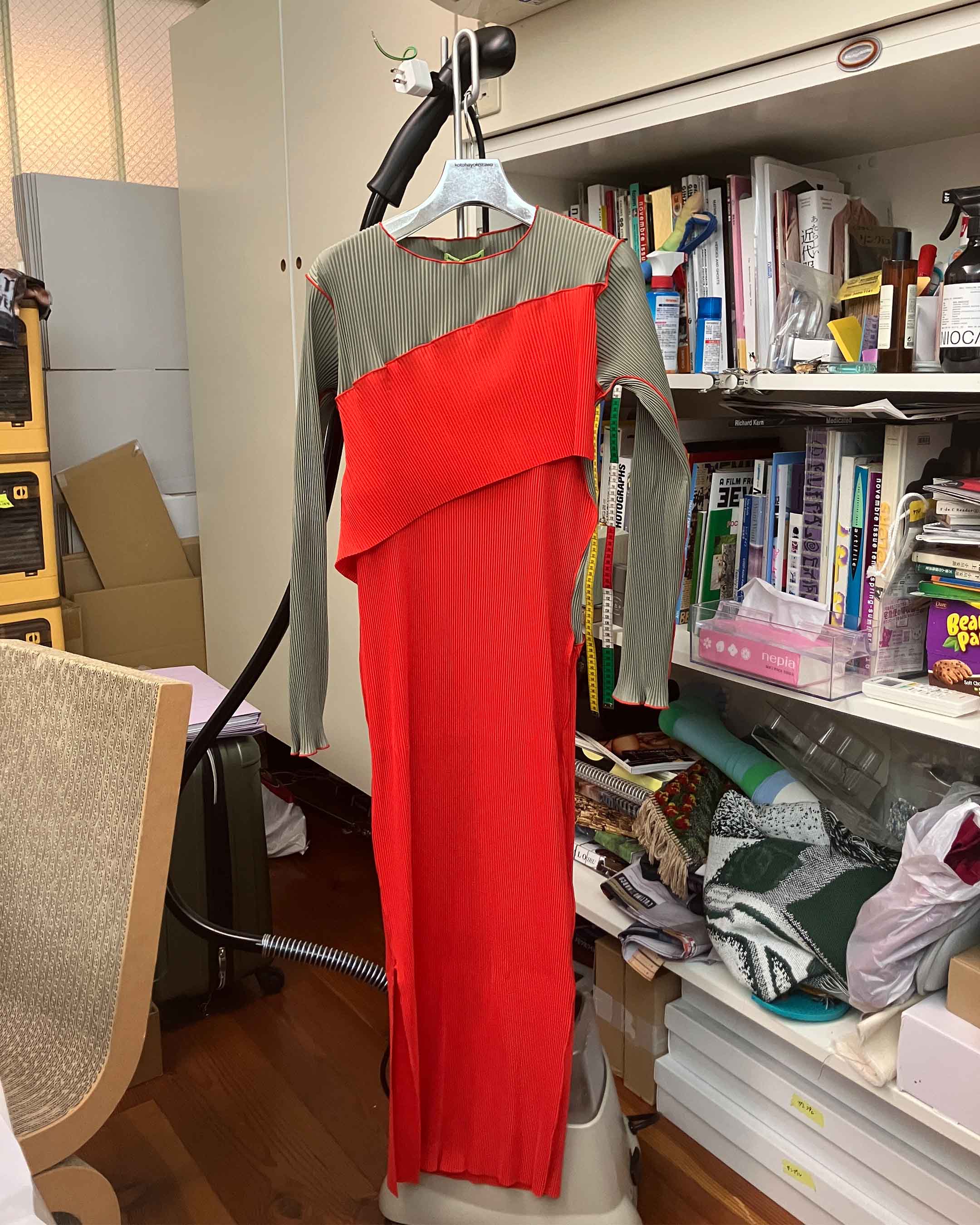 TDX5A-SPLD01〈SPIRAL WAVE LONG SLEEVE DRESS〉RED